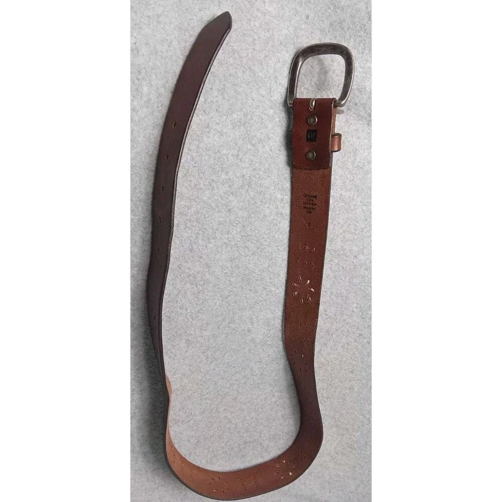 Gap Eyelet Brown Leather Belt Made in USA Genuine Cowhide Size S Casual Work